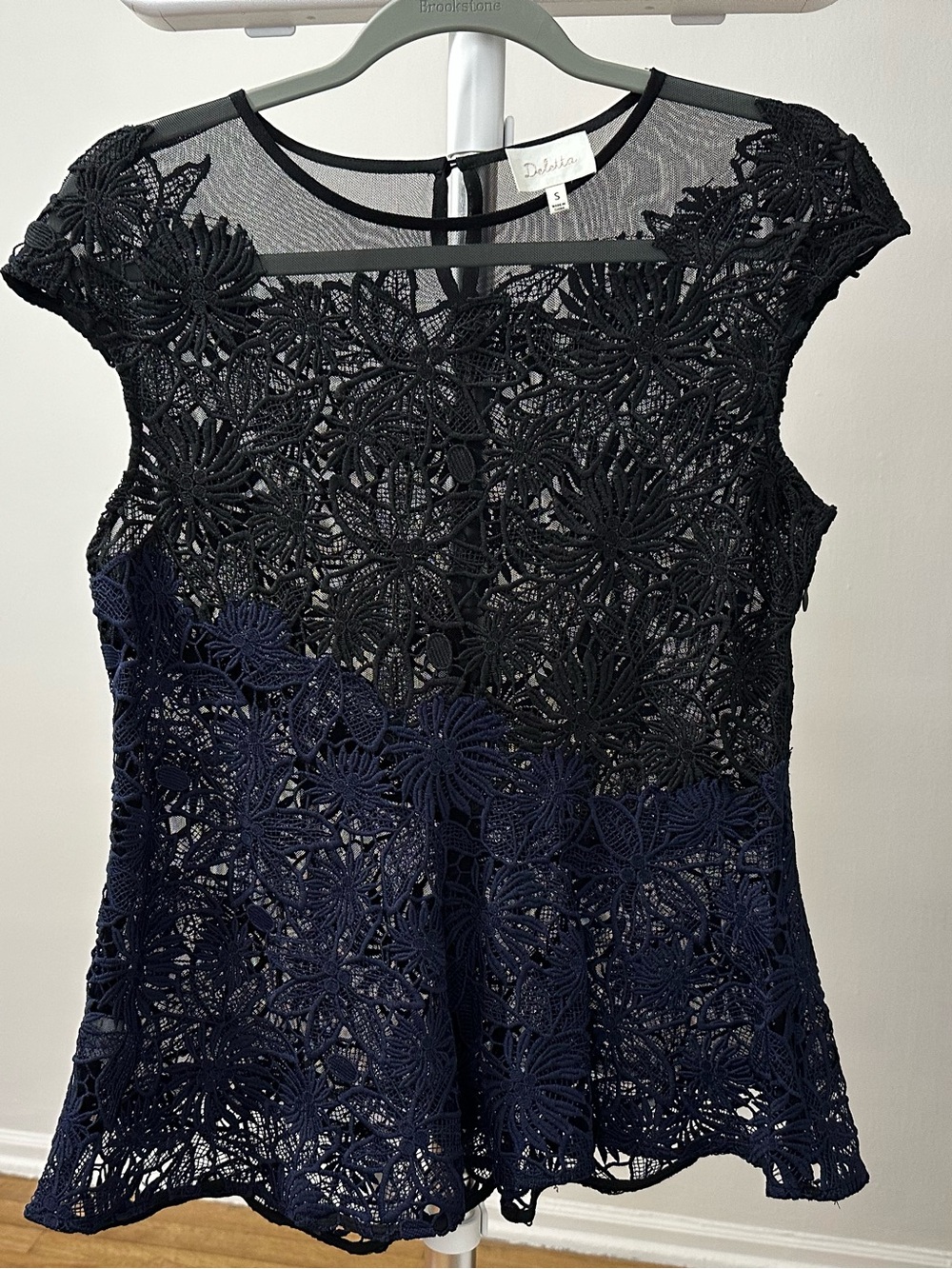 Deletta Black and Navy Floral Lace Peplum Top size S